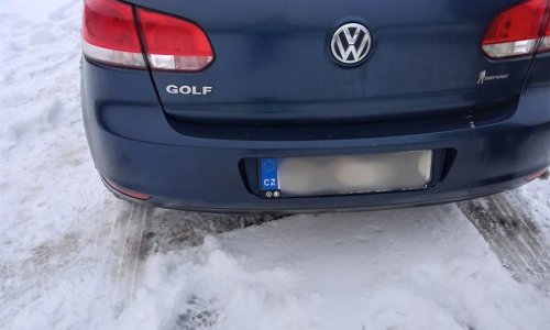 Dealera drog i řidiče pod vlivem OPL celníci předali policii