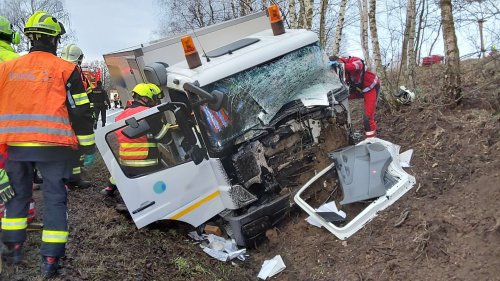Dopravní nehoda u Jablonného v Podještědí zaměstnala čtyři hasičské jednotky