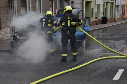 Požár osobního auta v Ústí nad Labem