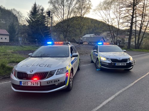 Chodkyně v Náchodě zemřela po střetu s autem na přechodu