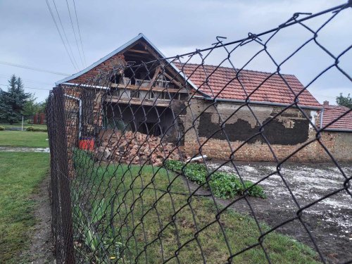 Povodně pomalu ustávají, práce hasičů pokračuje